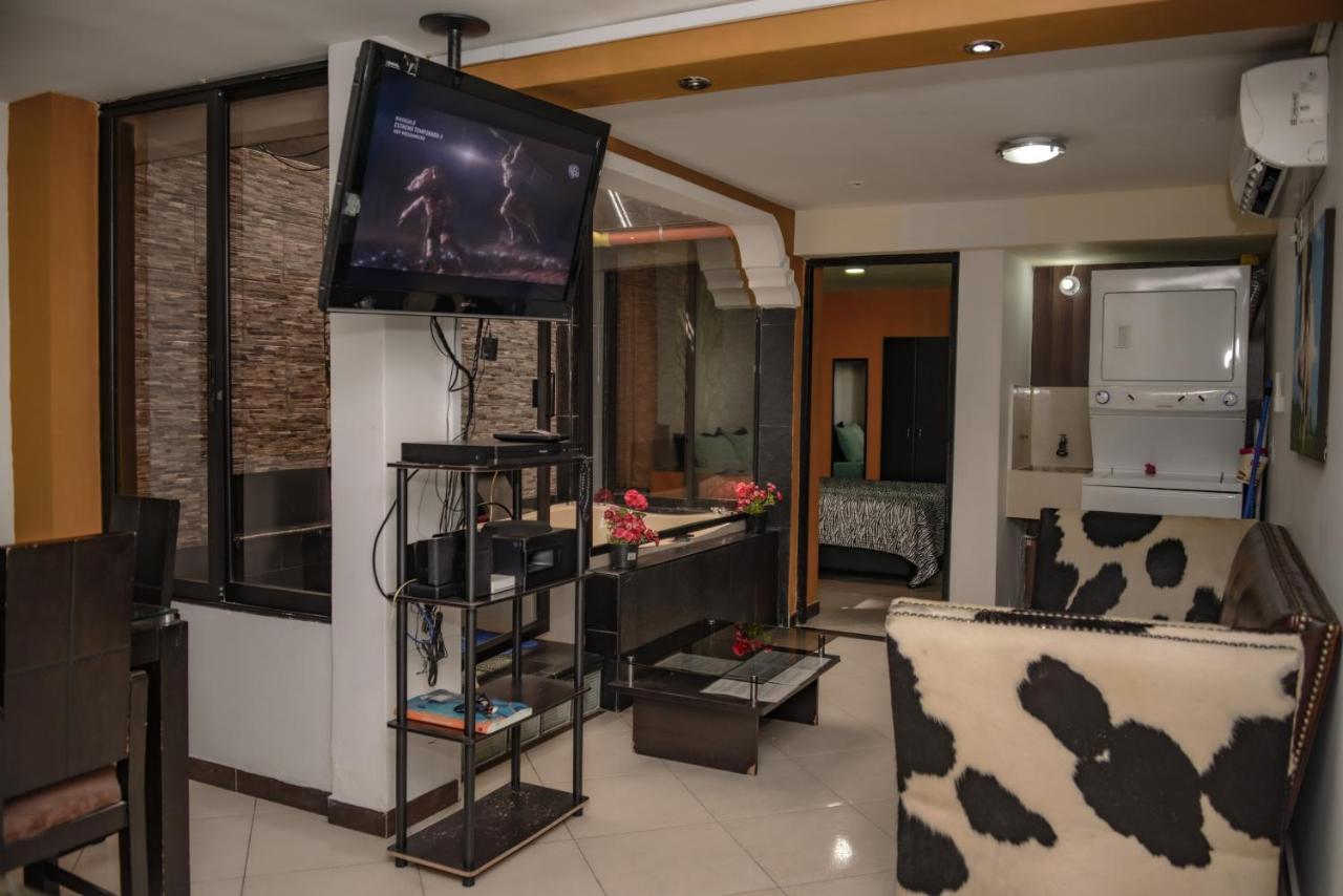 Calle 8 Suites Medellin Ngoại thất bức ảnh
