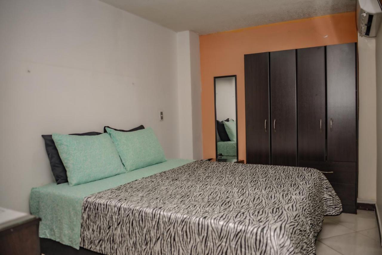 Calle 8 Suites Medellin Ngoại thất bức ảnh
