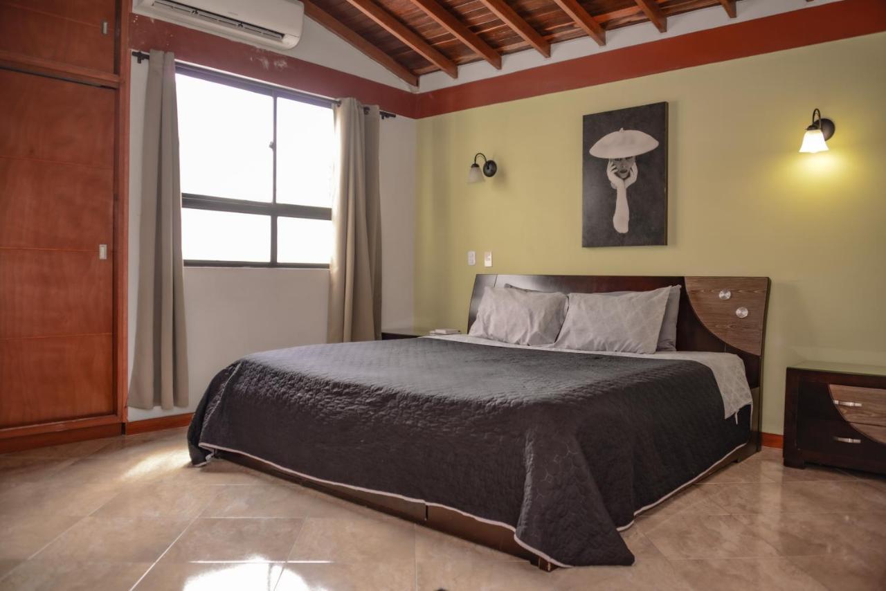 Calle 8 Suites Medellin Ngoại thất bức ảnh