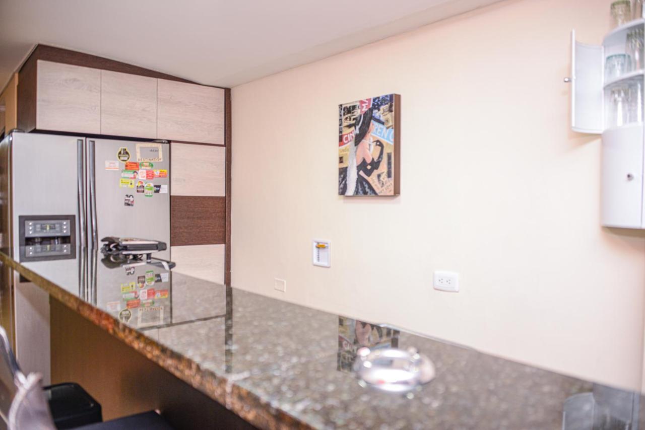 Calle 8 Suites Medellin Ngoại thất bức ảnh