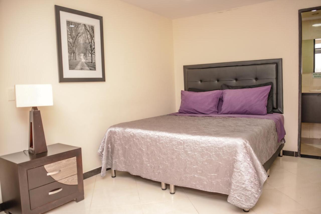 Calle 8 Suites Medellin Ngoại thất bức ảnh