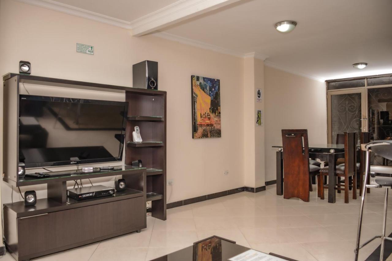 Calle 8 Suites Medellin Ngoại thất bức ảnh